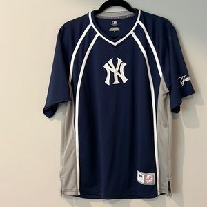 NY Yankees authentic merchandise shirt with embroidered NY. Very good condition